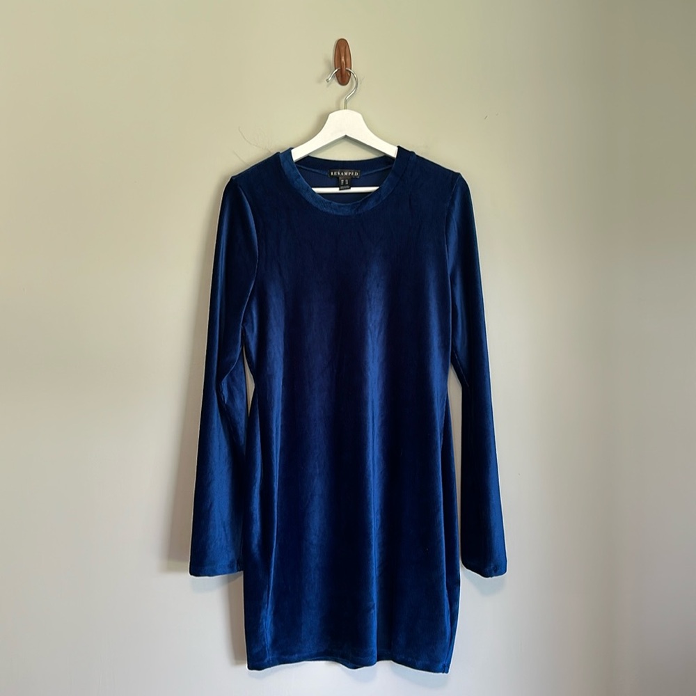 Blue long sleeved ribbed velvet mini dress